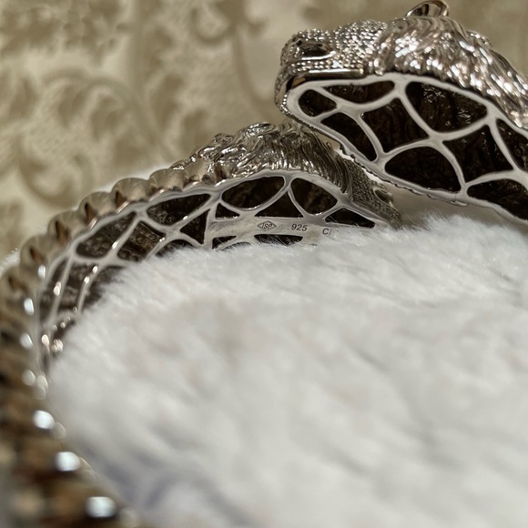 Sterling silver 925 Diamond accents Loins Heads bracelet Hefty in weight - Picture 7 of 11